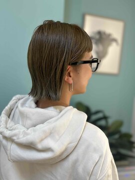 スエダ(SUEDA) オリーブベージュ×ミニマムボブ【三宮完全個室美容院】