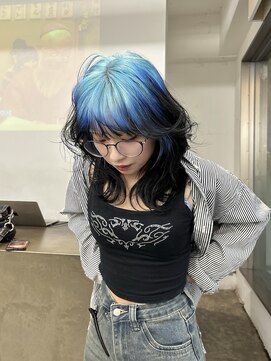 レコ 渋谷(LECO) ジュワッとブルーのコントラストデザイン