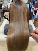 艶髪さらさらストレートベージュブラウンカラー髪質改善