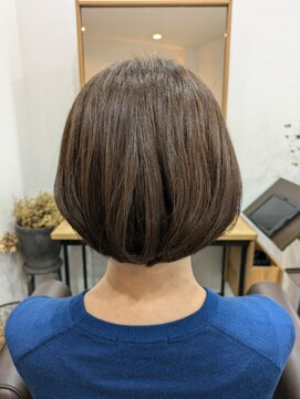 リル(LiL) ミニボブ/グレージュ/ベージュ