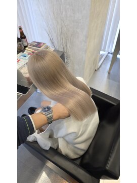 カラット 堺東(CARAT) 人気のミルクティーブロンド