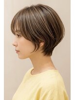 ウィールール 札幌店(WE RULE)&nbsp;白髪ぼかしハイライト対応ショートボブ 上品ベージュ