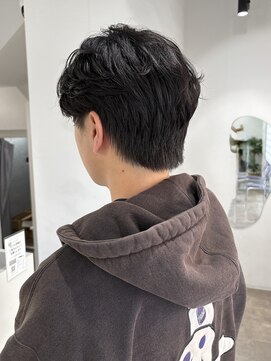 シロ 船橋(白silo) メンズ刈り上げマッシュセンターパートニュアンスフェザーパーマ