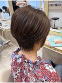 脱白髪染め丸みショート白髪ぼかしハイライト40代50代60代