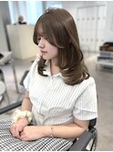 レイヤーカットミディアムヘーゼルベージュ