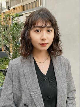 シゼン(SHIZEN) ウェーブパーマミディアムボブ