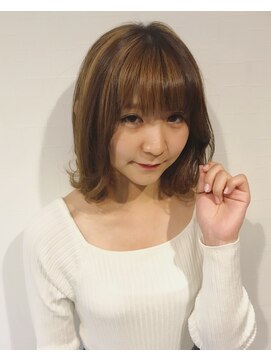 クラス リノ(CLASS lino) ハイライトをプラスした外ハネスタイル♪