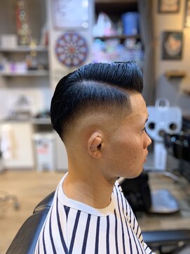 バーバー スタジオ ラフテル(Barber Studio RAFTEL) スキンフェード