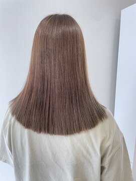 エルフ(elf) ぱつっとカット×ミルクティーカラー ミルクティーピンク