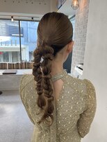 ヘアセット ヘアアレンジ 結婚式 ポニーアレンジ 編み込み