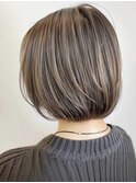 デザインカラーレイヤーカットウェットヘアオリーブベージュ白髪