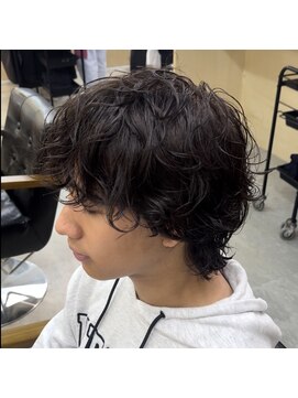 ニコフクオカヘアーメイク(NIKO Fukuoka Hair Make) 「NIKO」メンズミディアムパーマ　緩めスパイラル　福岡天神