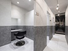サロウィン 新潟万代店(SALOWIN)