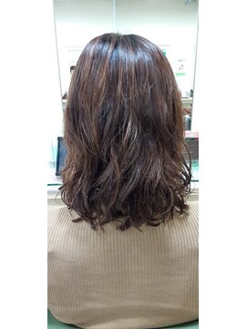 アエラス(Aeolus) ゆるふわパーマ