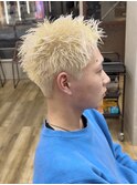 ブロンドスパイキーショート