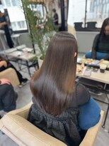 シシ 新宿(She 2.)&nbsp;ウォームブラウン/髪質改善/韓国風/さらツヤ/ロングヘア/美髪