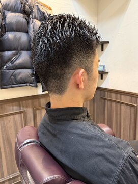 ミリオンバックス 上野(Million Bucks) 刈り上げショート