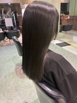 リー 尼崎(Lee)&nbsp;【ミディアム×インナーカラー】さりげなく差がつく大人デザイン