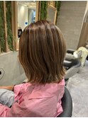 抜け感のある大人の外はねスタイル