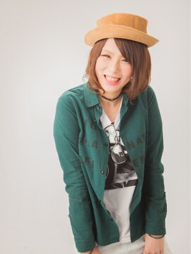 ヘアーアンドリラクゼーション ラシック(Hair&Relaxation LA.CHIC) 毛先を遊ばせた大人カジュアルスタイル