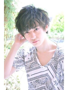 ファミーユ(famille) 韓国マッシュ・ルーズショートレイヤー