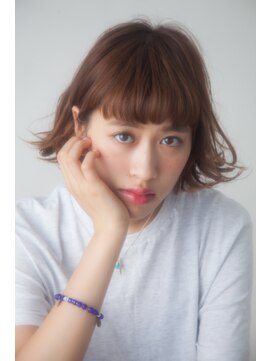 アピッシュ シェリ(apish cherie) ワイド前髪と外ハネボブ