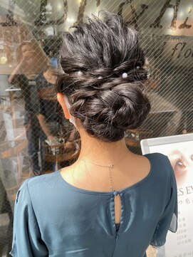 バイブアンドアネックス(VIBE & ANNEX) 《momoka》アップシニヨン結婚式お呼ばれパーティーヘア横浜