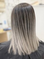 ミュウアンド(Mew＆)&nbsp;【バレイヤージュ×ホワイトベージュ】