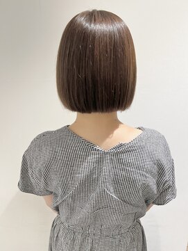 ラミエバイメルト 下北沢(lamie by melt) 【村上慶登】オリーブベージュ 切りっぱなしボブ ブリーチなし