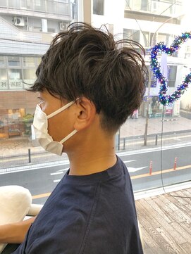 ヘッズ 本八幡店(HEADS) MEN'S HAIR センターパート ツイストスパイラル コンマヘア