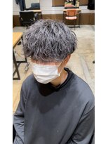 ジェットブラックキューサンロク(JET BLACK 936)&nbsp;波巻きパーマ（メンズ/波巻きパーマ