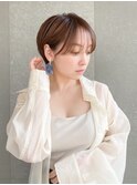 ショート×顔周り×前髪×シルキーベージュ×グレージュカラー