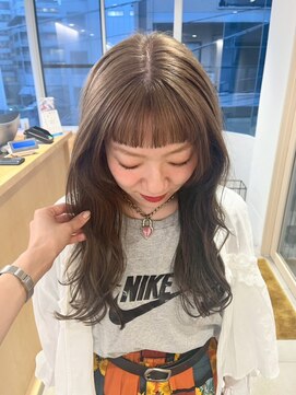 ロマリア 渋谷 渋谷宮益坂(Lomalia) 乾かすだけでキマる髪/馴染むハイトーン/シアーベージュ