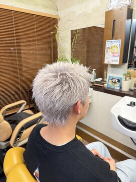 アオハレアンド(ao_HARE_&) ショートウルフ×ホワイトカラー