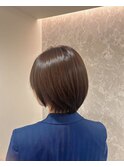 ショートカット×艶髪カラー
