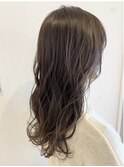 ベージュ