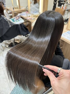 アテナ(ATENA) 手触り感UP！自然な艶髪ストレート【中嶋翔也】