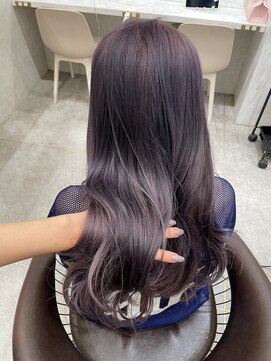 ロンド レア 天神大名店(Lond Le’a) ホワイトブロンド/外ハネボブ/美髪/ワイドバング/ブルーブラック