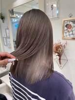 ラピス 池袋(Lapis) グレージュ×インナーホワイトカラー