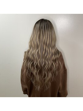 ロサ ファイブヘアー(Rosa..5Hair) グレージュ×グレーミックスロングスタイル