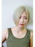 ホワイトシルバーボブ