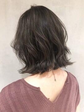 アイティー バイ アルバム 浦和店(IT by ALBUM) スモーキーグレイ_オリーブカラーハイライトカラー_ba249231