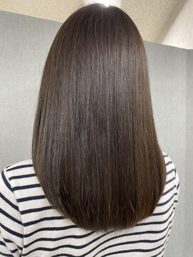 プラーグ ヘアー(Prague Hair) 艶々ストレート