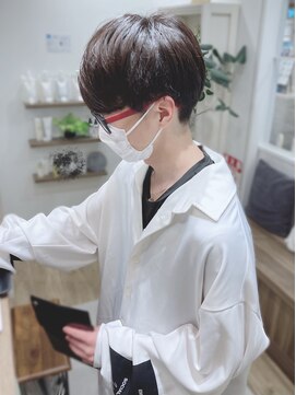 モリオフロムロンドン 松戸店(Morio from London) 【松戸 岩口】甘め刈り上げ耳だしマッシュショート