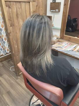 カットビ(CutBi) アッシュ系バレイヤージュ