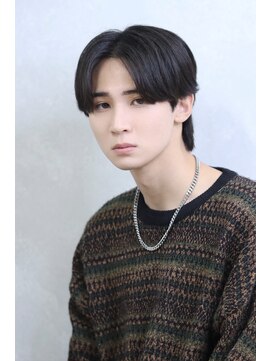 コンフィデンス メンズヘアー(confidence MEN'S HAIR) ニュアンスセンターパートウルフ