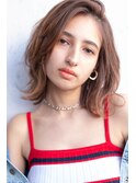 グレージュカラーシルキーべージュ、デザインカラー斜めバング