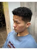 【メンズ専門/理容室 】スキンフェード アップバング 束感