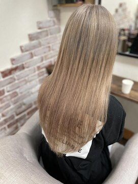 ルフレ 新宿本店2nd(Reflet) ミルクティーカラー