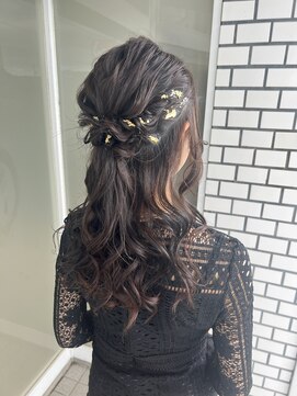 ステレオ ヘアデザイン 安城店(STEREO HAIR DESIGN) 金箔ハーフアップ(11月)